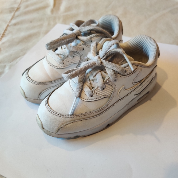 Boys size 9c NikeWhite Air Max 90 LTR BT - Picture 2 of 4